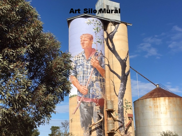 a statue of a person